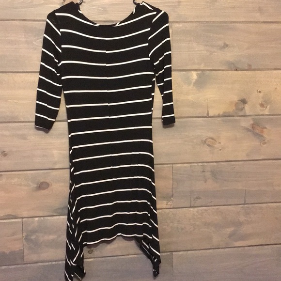 Black and white stripe tunic - Picture 2 of 2